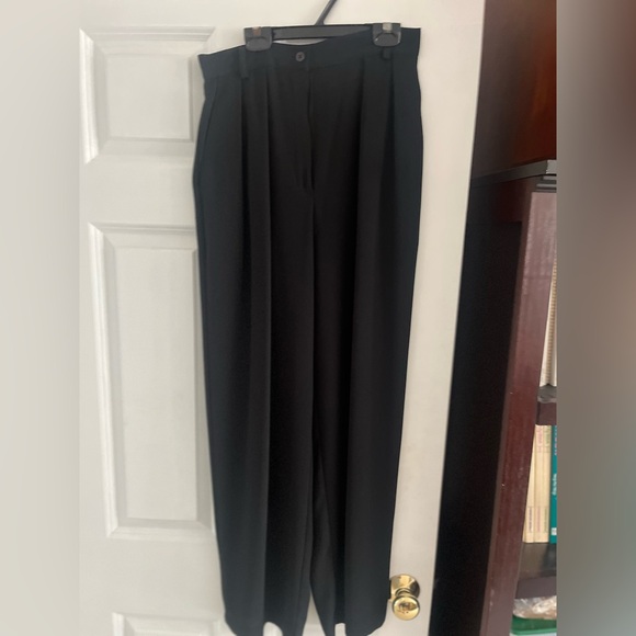 Not available til April
Ladies tuxedo style pantsuit - Picture 4 of 4